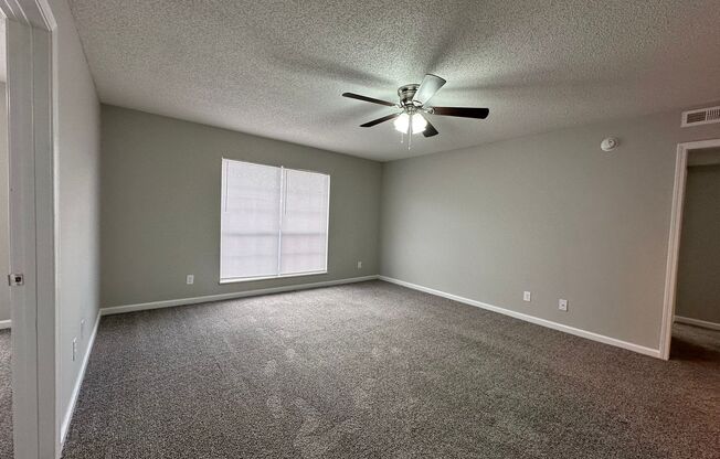 2 beds, 1 bath, 750 sqft, $1,295, Unit 264- Seals
