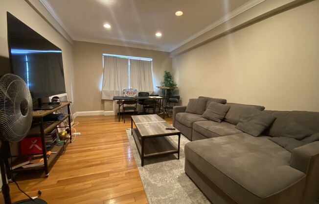 93 STRATHMORE RD