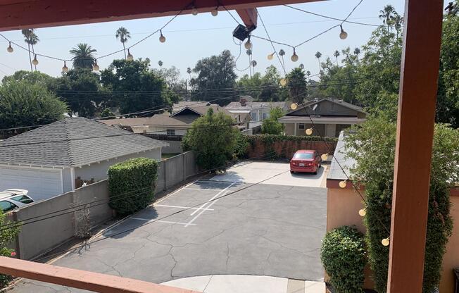 123 S GRAND OAKS AVE