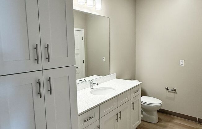 1 bed, 1 bath, 822 sqft, $1,360, Unit 203