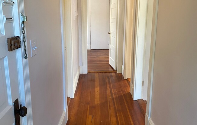 27 MONTFERN AVE