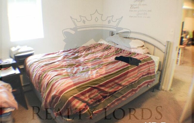 24 SAINT CYPRIANS PL