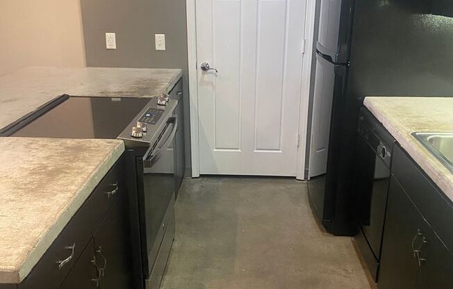 1 bed, 1 bath, 1,226 sqft, $858, Unit 202