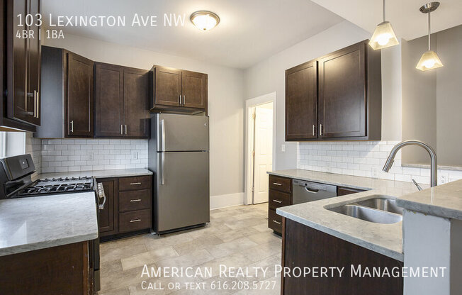 103 LEXINGTON AVE NW