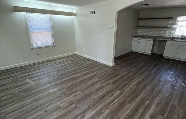 Don’t Miss Out On This AMAZING Home!!