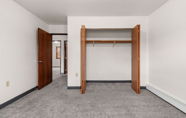 2 beds, 1 bath, 900 sqft, $1,045, Unit 2950