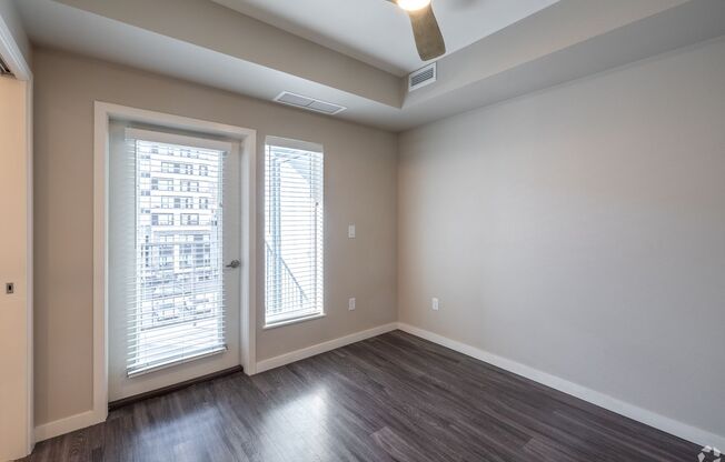 1 bed, 1 bath, 469 sqft, $1,362