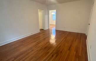 2 beds, 1 bath, 900 sqft, $1,100, Unit C3323-3