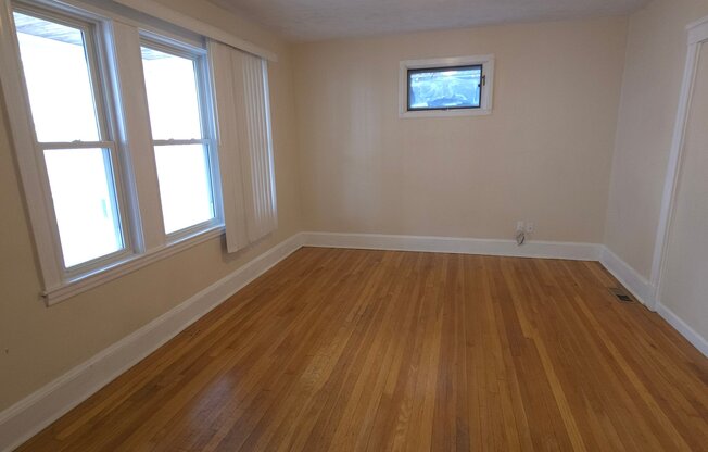 10 ALCOTT PARK
