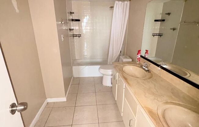 2 beds, 2 baths, $1,650, Unit APARTMENT 4609