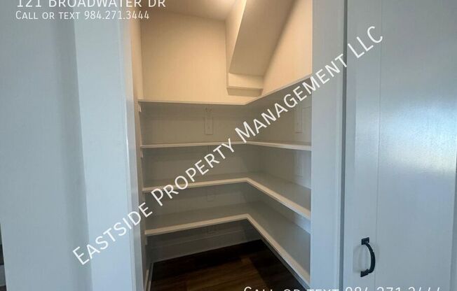 121 BROAD WATER DR