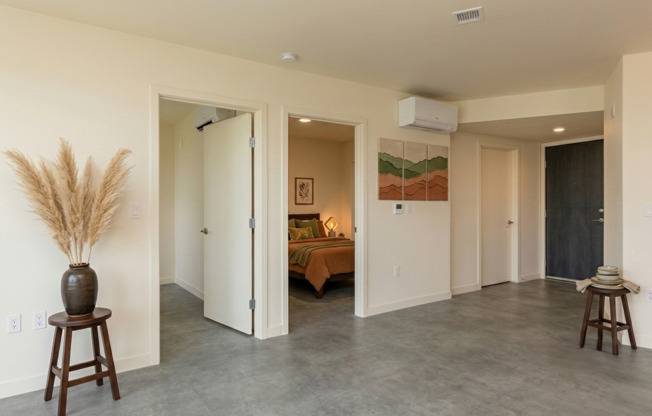 2 beds, 1 bath, 643 sqft, $2,724, Unit 307