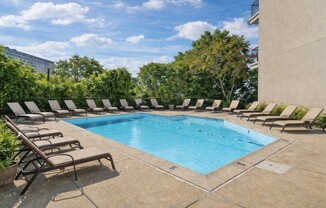 2 beds, 1 bath, 760 sqft, $2,300, Unit 605