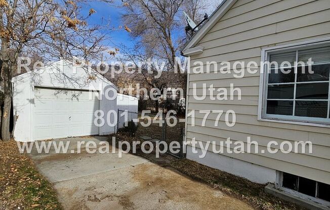 3 beds, 2 baths, $1,900