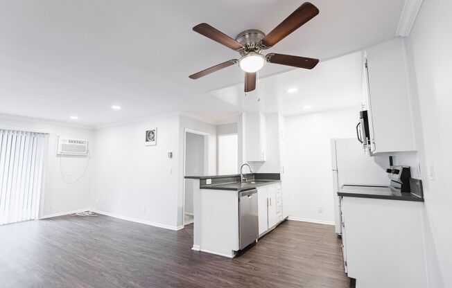2 beds, 2 baths, 1,100 sqft, $2,398, Unit 111