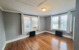 1 bed, 1 bath, $1,095, Unit 323
