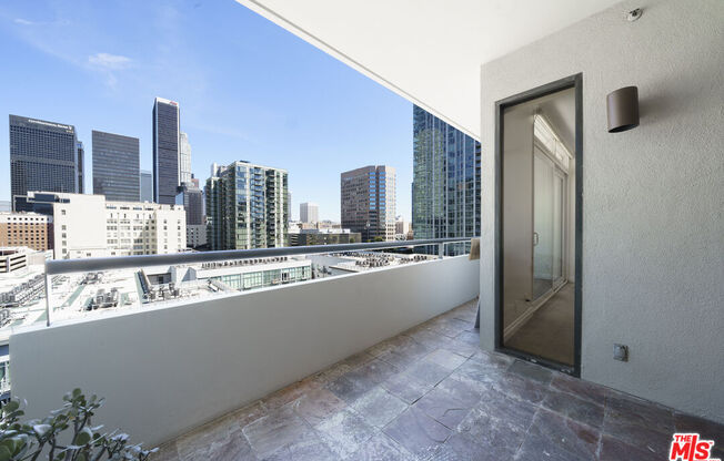 2 beds, 2 baths, 1,621 sqft, $4,500, Unit 1502