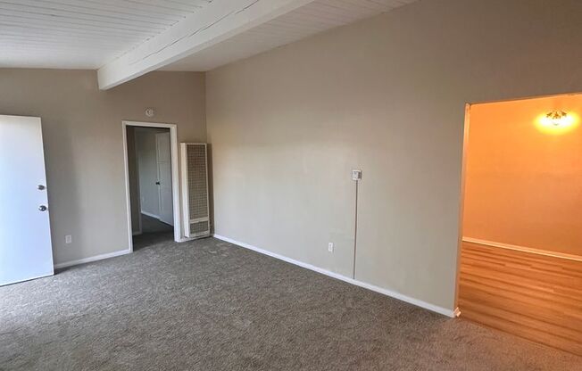 2 beds, 1 bath, 748 sqft, $3,100, Unit Unit 4574