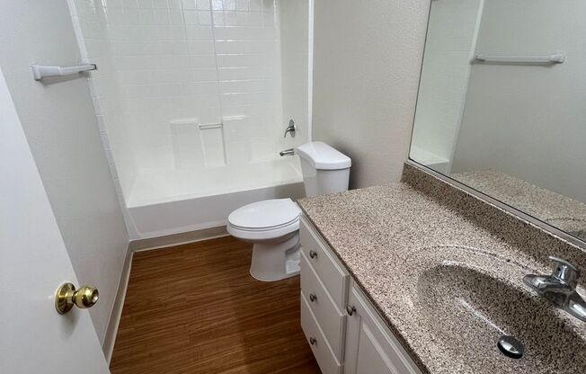 1 bed, 1 bath, 592 sqft, $999, Unit 67