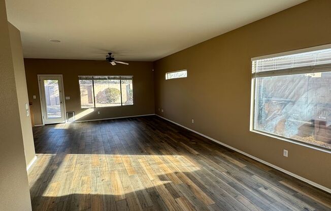 Cozy 3 Bed 2 Bath with Enclosed Den!