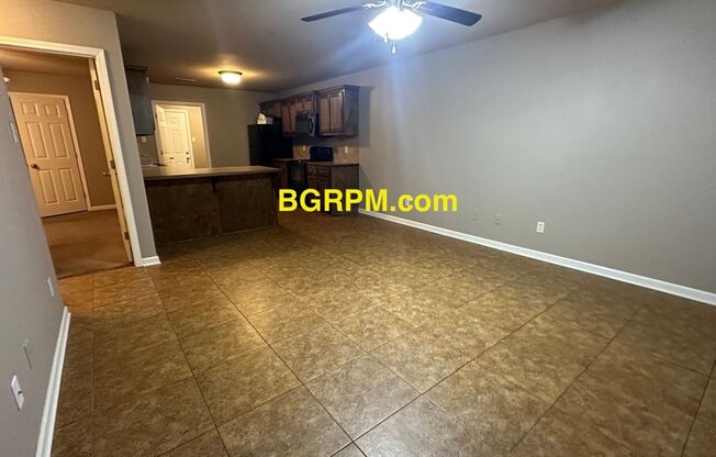 2 beds, 2 baths, 1,100 sqft, $925