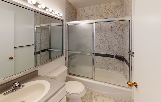 1 bed, 1.5 baths, $5,500, Unit 20H