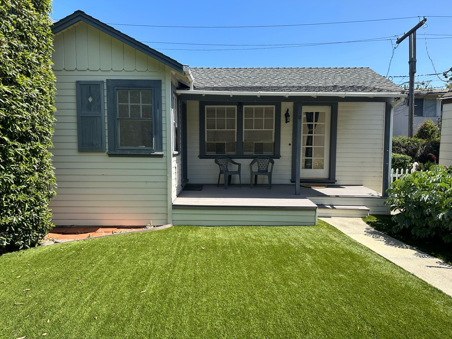 Charming Burlingame Cottage with Private Yard