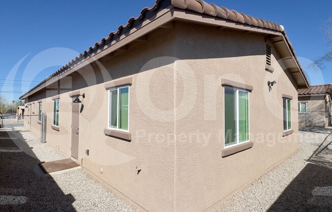 430 E WILCOX DR