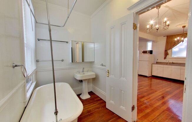 25 ALT HARRIET ST