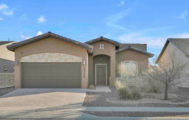 East El Paso 3 bed Refrig A/C