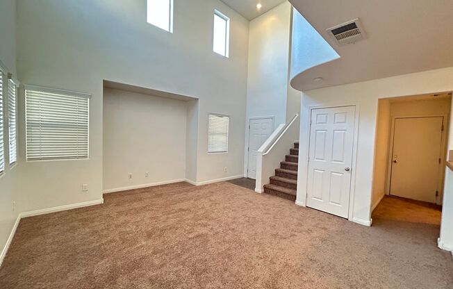 Cozy 3-Bedroom Home in Silverado Ranch!