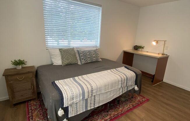 Studio, 1 bath, 180 sqft, $1,295, Unit 4400