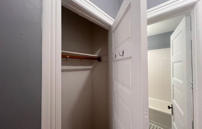 Studio, 1 bath, $795, Unit 12