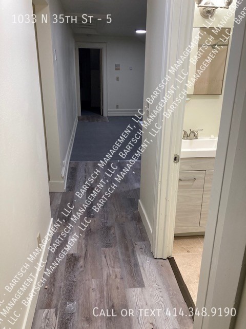 1033 N 35 ST