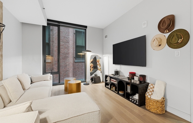 1 bed, 1 bath, 601 sqft, $4,500, Unit 309