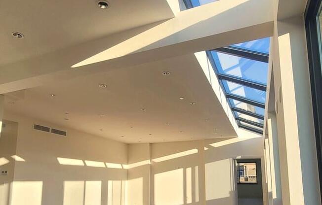 6 beds, 4.5 baths, 6,000 sqft, $55,000, Unit PHA