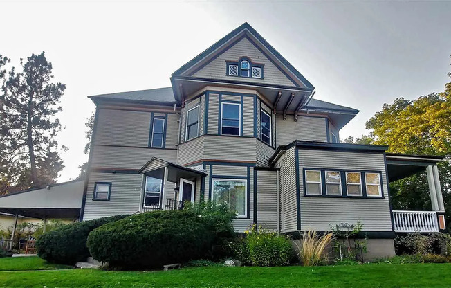 2005 West 2nd