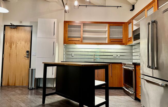 Stunning Pearl District Loft with Most Utilities, Parking & Storage Included!