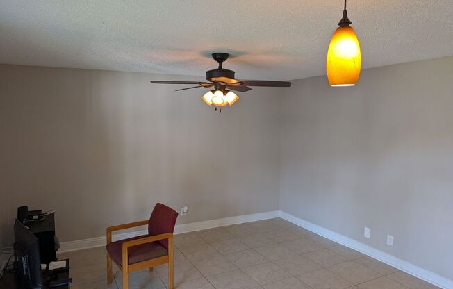 2-Bedroom Condo in Well-Maintained Community Near Gulf Beaches!