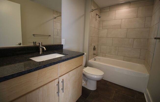 1 bed, 1 bath, 725 sqft, $1,695, Unit APT 724