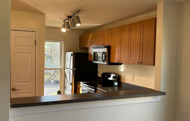 2 beds, 2 baths, 1,057 sqft, $1,875, Unit 1017 C #2A