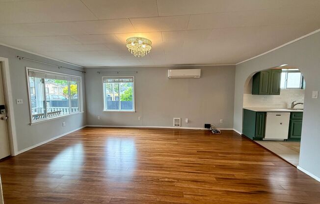 White Center Home