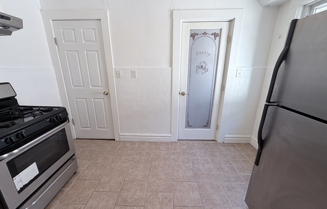 81 LINDEN AVE
