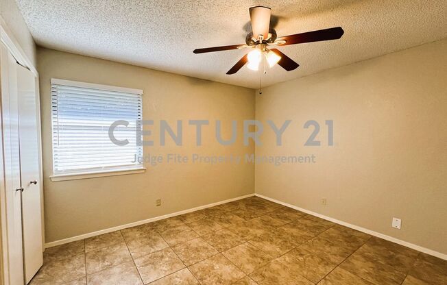 2 beds, 1 bath, $1,245