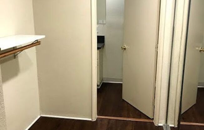 Studio, 1 bath, 600 sqft, $2,498, Unit 105