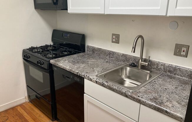 1 bed, 1 bath, 650 sqft, $1,299, Unit 9A