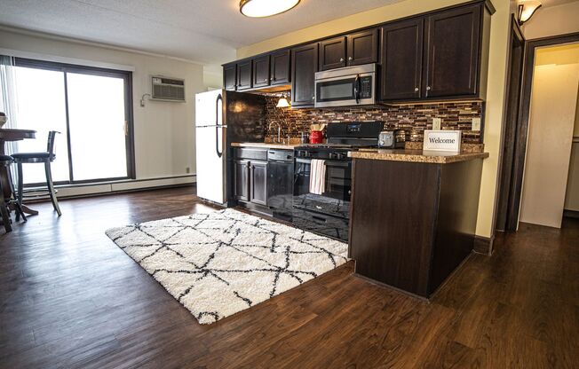 Studio, 1 bath, 459 sqft, $1,305, Unit 416