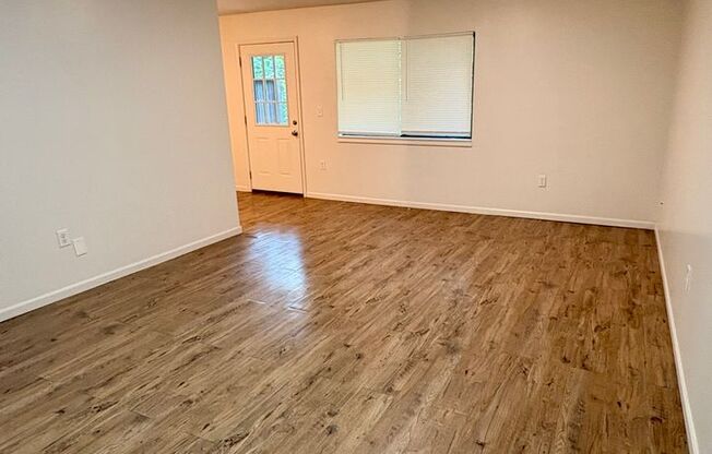 2 beds, 1 bath, 680 sqft, $875, Unit 1012A