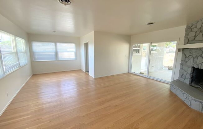 Single-Story 3-Bedroom Home in Cherry Valley!