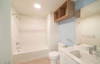 Studio, 1 bath, 470 sqft, $2,695